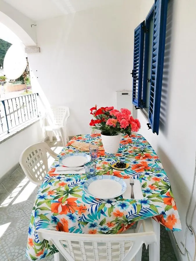 Apartment Appartamenti Mareblu 450M Dal Mare La Caletta